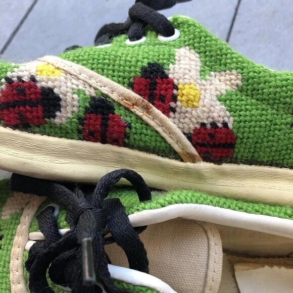 Rare 1970s Vintage Van Doren Needlepoint Ladybugs Shoes - Picture 5 of 14